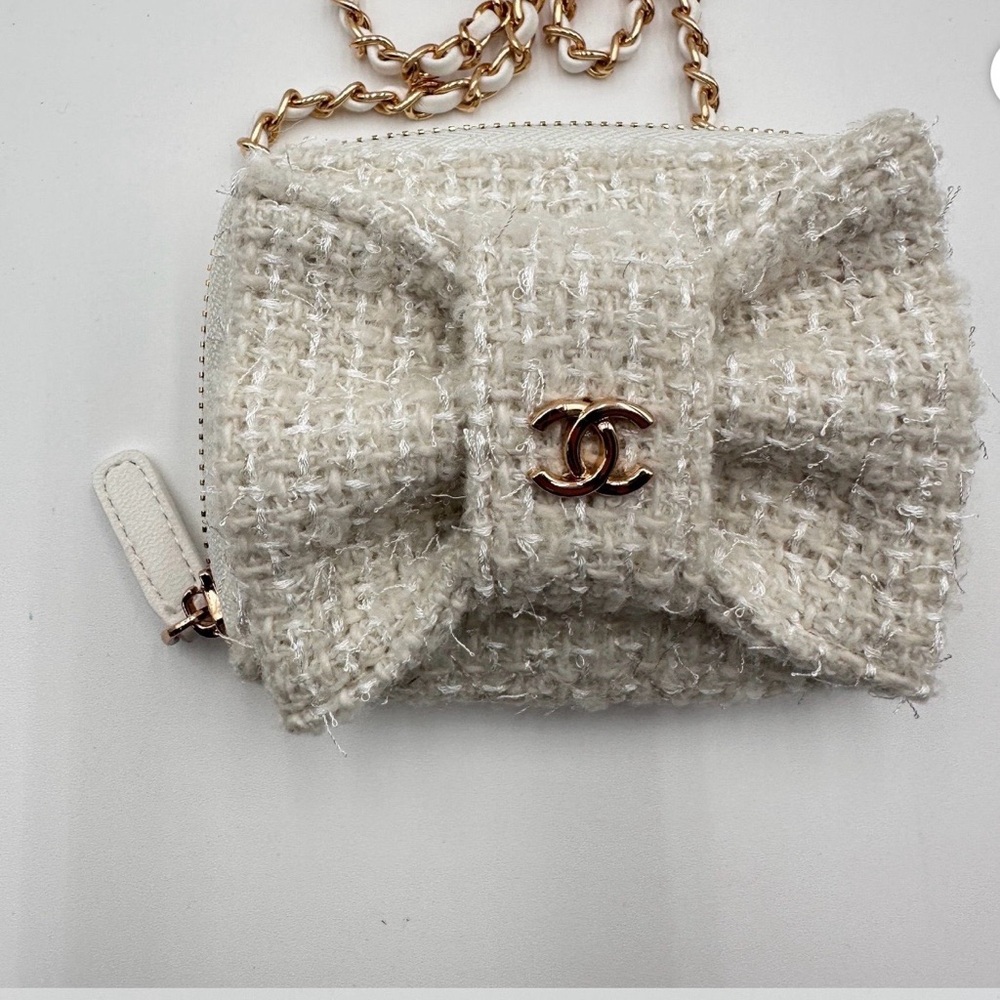 Authentic CHANEL Cream Tweed Crossbody. This item was a gift with purchase. - Picture 3 of 8